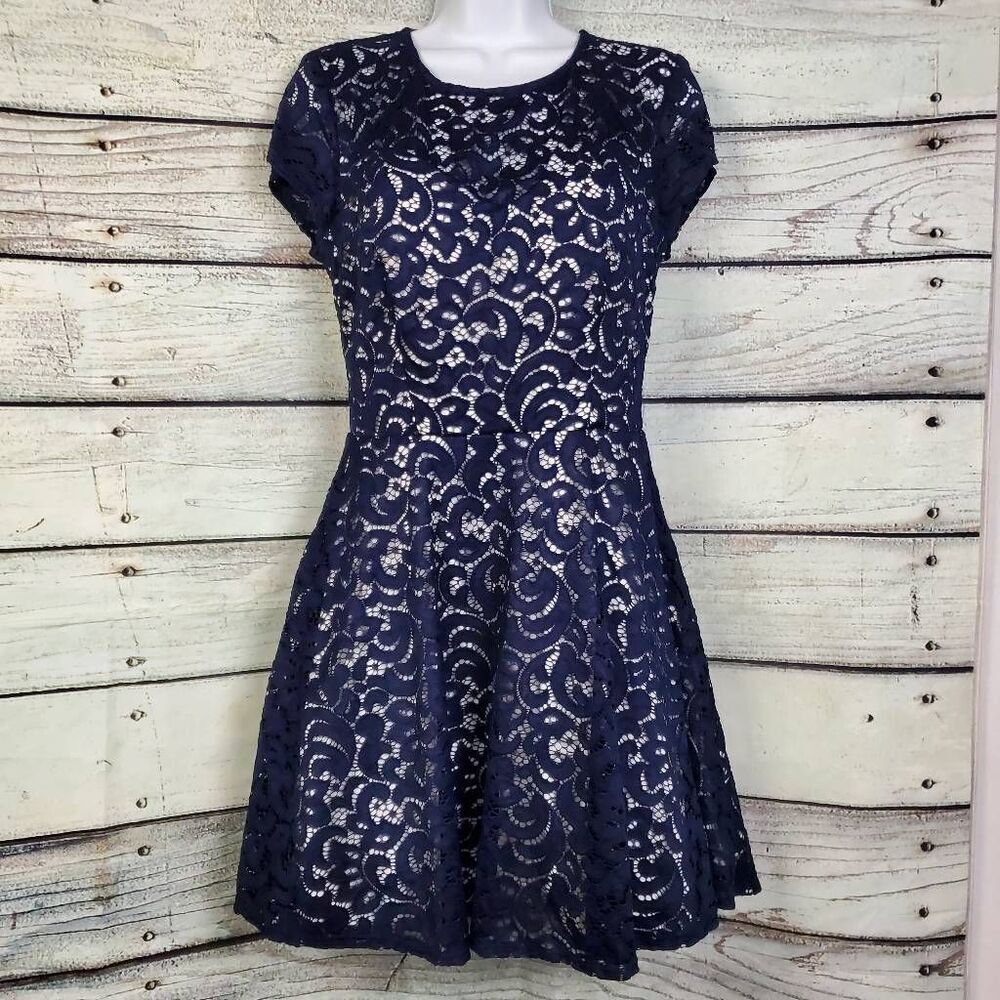 B. Darlin Navy Blue Lace Fit & Flare Party Dress Size 11/12 Keyhole Back